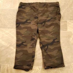 Terra &Sky Capris Size 1X